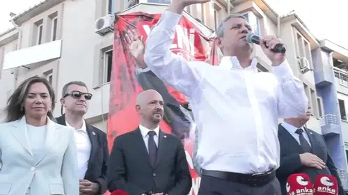 Özgür Özel: Biz doğru taraftayız, milletin tarafındayız, AK Parti'nin karşısındayız