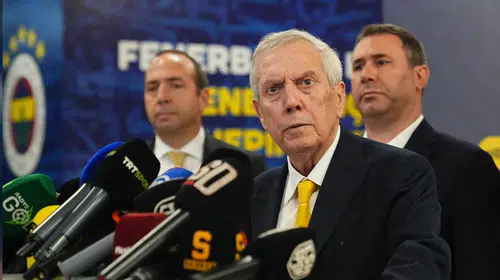 Fenerbahçe yönetimi Beşiktaş mağlubiyeti sonrası toplandı