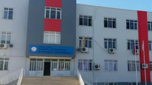 Mersin Tarsus'ta ilkokul öğrencisinin çantasından tabanca çıktı, baba gözaltında
