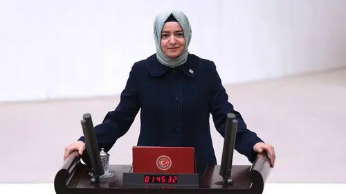 Fatma Betül Sayan Kaya, Muhammed Yarız’ın jetiyle hacca gitmediğini açıkladı