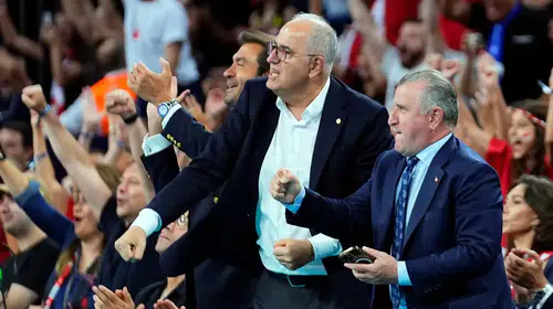 Üstündağ: Dünyada rekoru kırılmayan bir başarı elde ettik