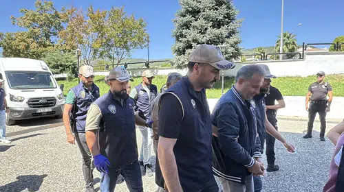 Erdoğan suikast timi sanığına yardım iddiasıyla 10 şüpheli adliyede