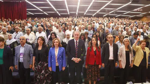 Dem Parti'de Bakırhan ve Hatimoğulları oy birliğiyle yeniden eş genel başkan seçildi