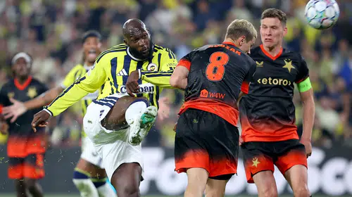 Fenerbahçe, Slavia Prag ile 2-2 berabere kaldı