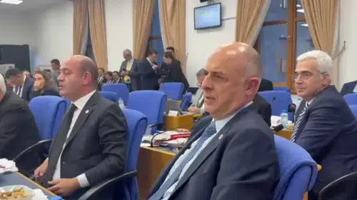 TBMM'de fon soruşturması tartışması: 'Kimi tutukladınız? Bakan'a ne oldu?'