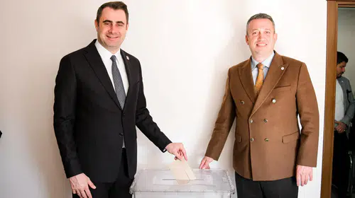 YENİ Parti İzmir'de ön seçimi Çağatay Güç kazandı: Rakibine 3 bin 679 oy fark attı