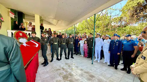 Kıbrıs Gazisi Ali Yay askeri törenle toprağa verildi