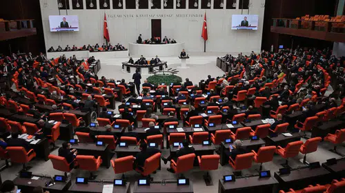 Muhalefetten fon vurgunu tepkisi: Listeler açıklansın, iktidar sermayenin kimsesidir
