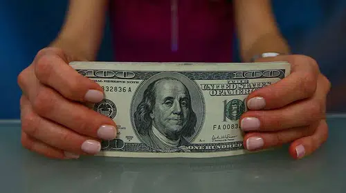 Ekonomistler ağustosta 3,5 milyar dolar cari fazla öngördü