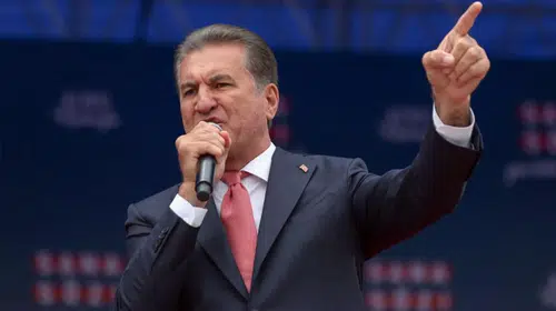 Mustafa Sarıgül YENİ Parti üyeliğini askıya aldı, partiden açıklama geldi