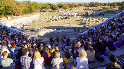 Teos Antik Kenti’nde Tarih ve Sanatın büyüleyici buluşması