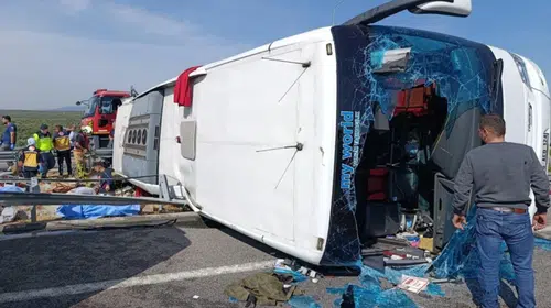 Manisa'da tır ile otobüs çarpıştı: 11 ölü, 26 yaralı
