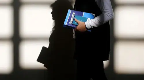 Vakıflar Genel Müdürlüğü yükseköğrenim burs başvuruları başladı