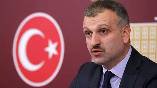 Azerbaycan, başörtüsü yasağı eleştirisine karşılık Oktay Saral'ın görevden alınmasını istedi