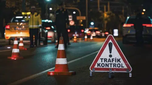 Karşıyaka sahilinde 802 araç denetlendi, 110 sürücüye ceza kesildi