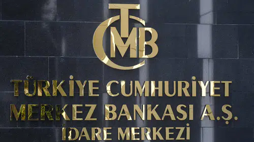 Merkez Bankası faizi indirdi, enerji fiyatlarındaki dalgalanmaya karşı uyardı
