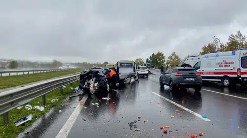 AK Partili Üsküdar Belediye Başkanvekili Gültekin Düzce'deki kazada hayatını kaybetti