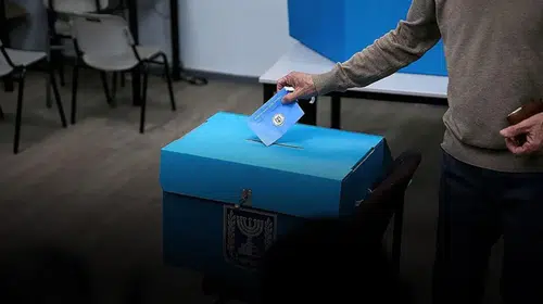 Eisenkot'un partisi Netanyahu'yu geçti ancak çoğunluk sağlanamadı