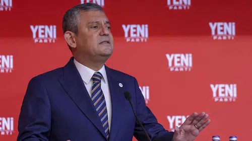 Özel'den Çelik'e Nacar sorusu: Tanıyor musun, tanımıyor musun?