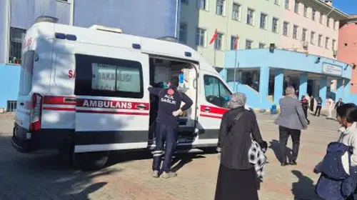 İstanbul'da ortaokulda bir öğrenci 5 öğrenciyi bıçakladı