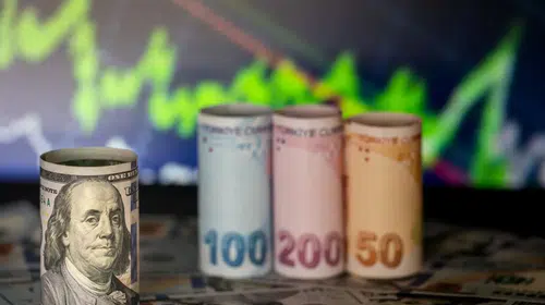 Dolar/TL kuru yeni rekor seviyesine yükseldi