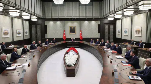 Cumhurbaşkanlığı Kabinesi fon krizi ve terörsüz Türkiye sürecini masaya yatıracak