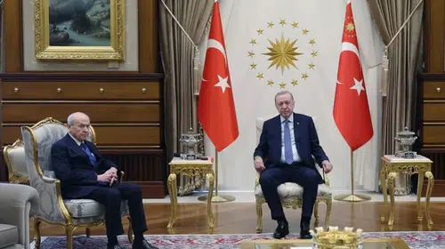 Erdoğan ve Bahçeli Külliye'de bir saat görüştü