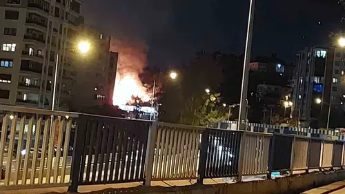 İzmir Bayraklı'da otluk arazide yangın çıktı