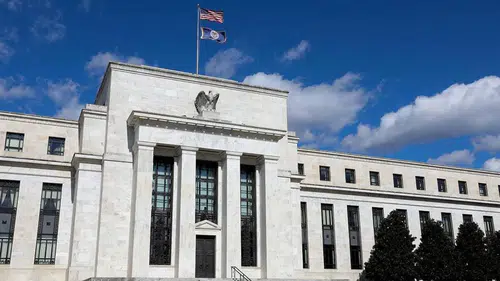 Fed faiz oranını sabit bıraktı