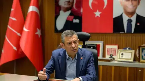 Özgür Özel'den Kılıçdaroğlu'na liderlik eleştirisi
