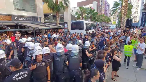 İzmir'de Onur Yürüyüşü yasağı mahkemeye taşındı: Karar iptal edilecek mi?