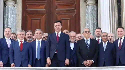 Erbakan adaylığını ilan etti, Yavaş ismini işaret etti