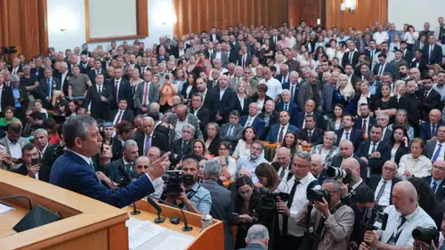 Özel bu hafta grup toplantısı yapmayacak: CHP örgütü yorgunmuş