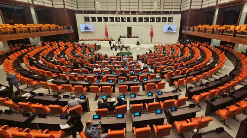Petrol tahkimindeki 1,47 milyar dolarlık fatura araştırması TBMM’de engellendi