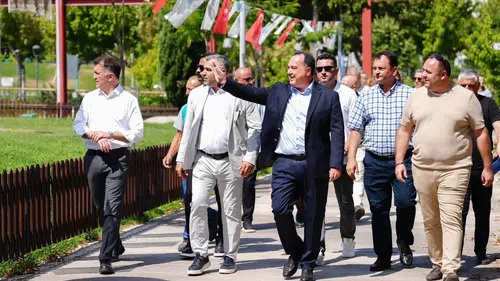 Başkan Dutlulu Atatürk Kent Parkı’ndaki Dönüşümü Yerinde İnceledi