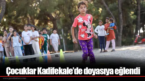 Çocuklar Kadifekale’de doyasıya eğlendi