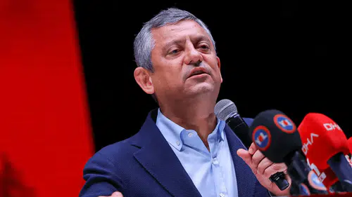 Özgür Özel, YENİ Parti'nin doğuşunu İtalyan basınına anlattı