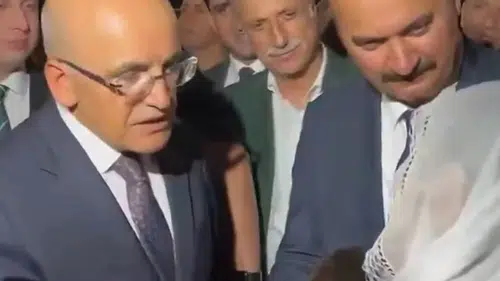 Bakan Şimşek'ten iş isteyen kadına Kürtçe yanıt