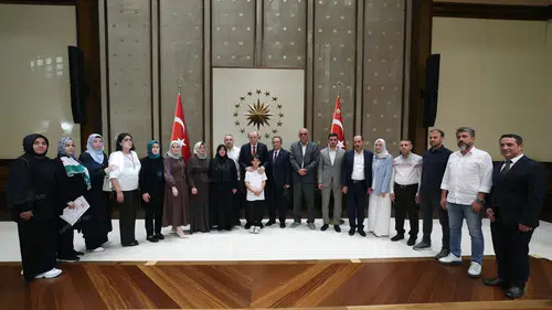 Başkan Erdoğan Kahramanmaraş'taki okul saldırısında hayatını kaybedenlerin ailelerini kabul etti
