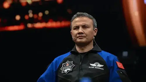 Türkiye'nin ilk astronotu Alper Gezeravcı tuğgeneral oldu