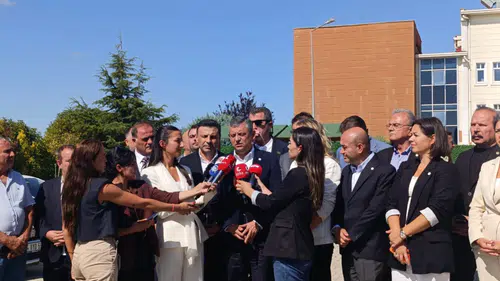 Özgür Özel'den İBB davası yorumu: Etkili savunmalardan korkuyorlar