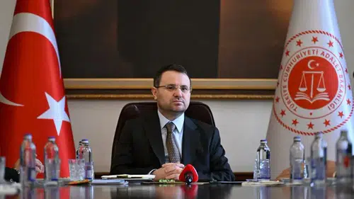 Akın Gürlek duyurdu: HSK 2026’da 84 hâkim ve savcıyı meslekten çıkardı