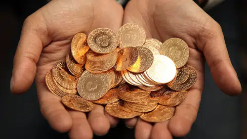 Goldman Sachs'tan yeni altın tahmini: Ons fiyatı için 4 bin 900 dolar hedefi