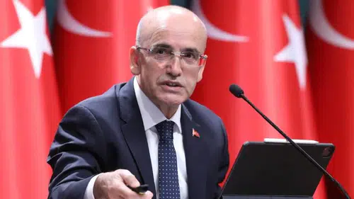 Mehmet Şimşek 7 aylık verileri duyurdu: Borç çevirme oranı düştü, faiz dışı fazla arttı