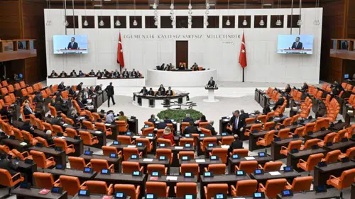 Bakanlıkların yanıtsız önergeleri için Meclis'ten altı uyarı gitti
