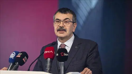 Okullarda serbest kıyafet uygulamasının kaldırılma gerekçesi belli oldu