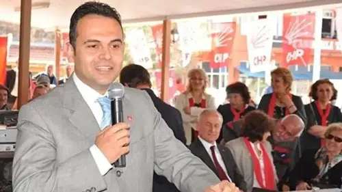 CHP’li eski yönetici parti değiştiren belediye başkanlarına tepki gösterdi