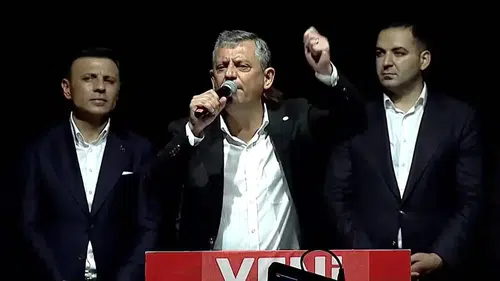 500 gündür tutuklu belediye başkanları için Beylikdüzü’nde tarihi yürüyüş