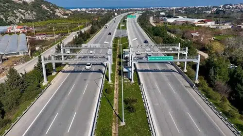 Adana, Mersin ve Çeşme dahil 6 noktada otoyol gişeleri yıl sonuna kadar kaldırılıyor