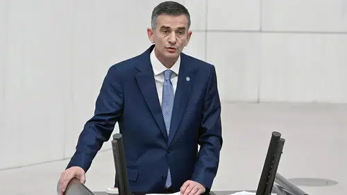 Ümit Dikbayır 14 Ağustos'ta AK Parti'ye katılacağını açıkladı